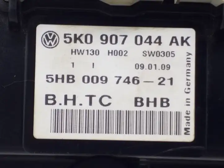 Volkswagen Golf VI (2009 - 2013) 5K0907044AK Блок управления климат-контролем — фото 3