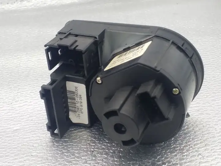 Audi A3/S3 8P (2004 - 2008) 8P2941531J Включатель фонарей — фото 2