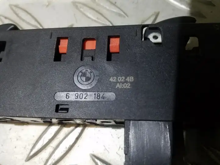 BMW 3 E46 (1998 - 2005) 6902184 Кнопка стеклоподъемников — фото 2