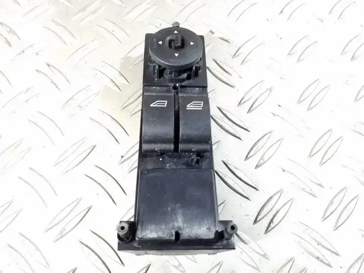 Ford Focus (2008 - 2011) 3M5T14529DE Кнопка стеклоподъемников — фото 1