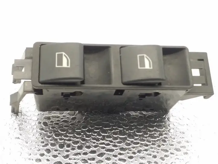 BMW 3 E46 (1998 - 2005) 61328381514 Кнопка стеклоподъемников — фото 1