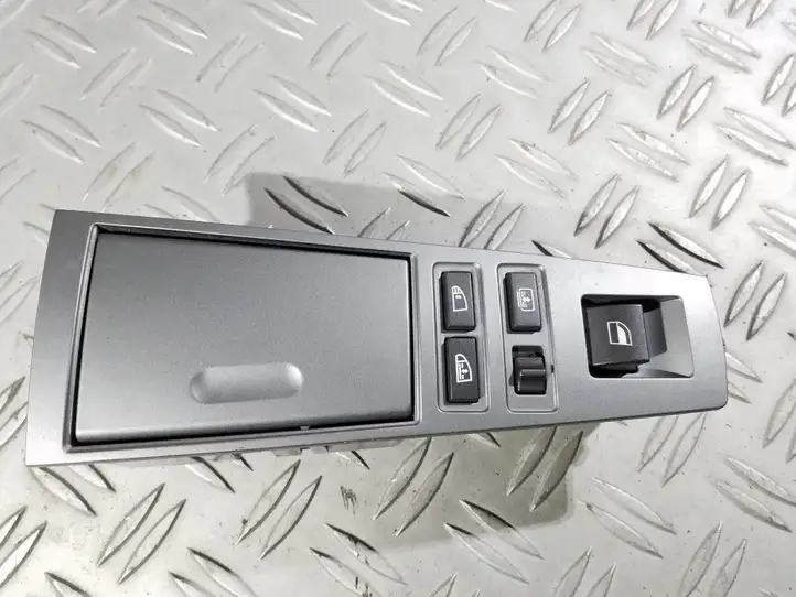 BMW 7 E65 E66 (2001 - 2008) 6919880 Кнопка стеклоподъемников — фото 1