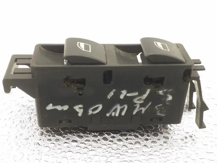 BMW 3 E46 (1998 - 2005) 61318381514 Кнопка стеклоподъемников — фото 1