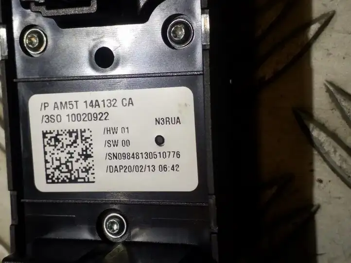 Ford Focus (2005 - 2008) 14A132 Кнопка стеклоподъемников — фото 3