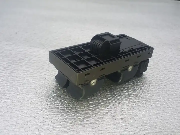 Audi A4 S4 B8 8K (2007 - 2011) 8K0959851D Кнопка стеклоподъемников — фото 4