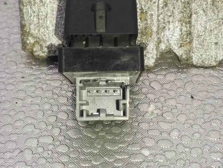 Audi A4 S4 B8 8K (2007 - 2011) 8K0959855A Кнопка стеклоподъемников — фото 4