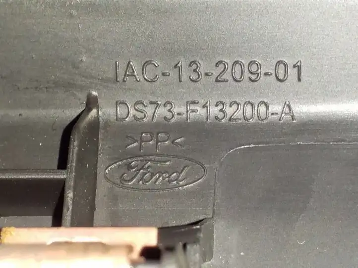 Ford Fusion II (2013 - ) DS73F13200A Внутренняя отделка переднего порога — фото 3