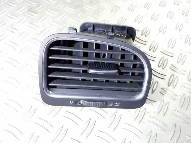 Volkswagen Golf VI (2009 - 2013) 5K0819710 Боковой воздушный дефлектор — фото 1