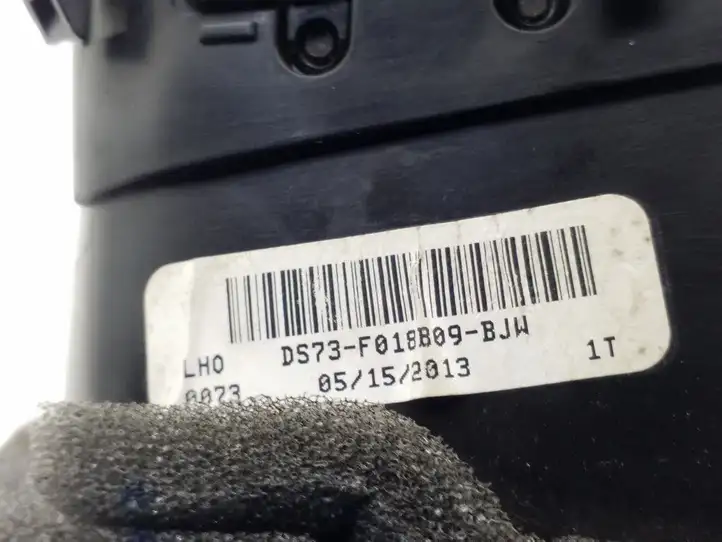 Ford Mondeo MK V (2014 - ) DS73F018B09 Боковой воздушный дефлектор — фото 4