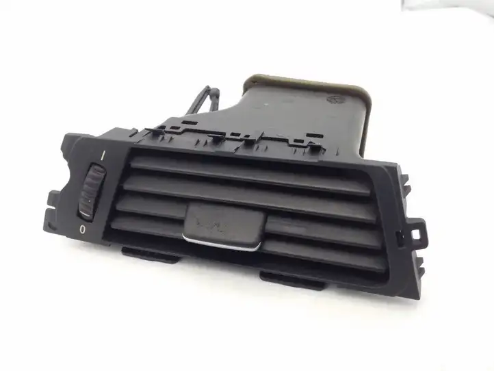 BMW 3 E90 E91 (2005 - 2012) 9123297 Боковой воздушный дефлектор — фото 1