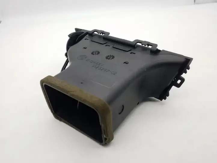 BMW 3 E90 E91 (2005 - 2012) 9123297 Боковой воздушный дефлектор — фото 4