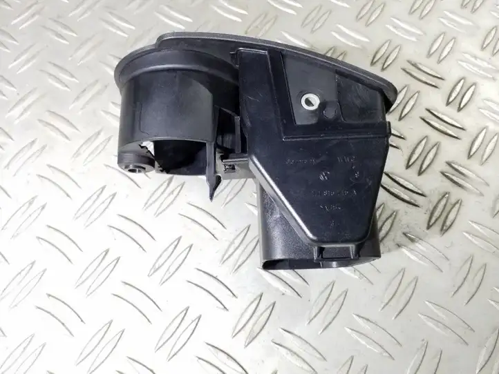 Volkswagen Golf IV (1998 - 2005) 1J1819981B Боковой воздушный дефлектор — фото 4