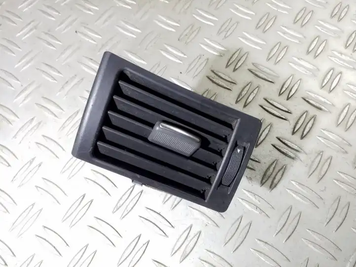 Audi A4 S4 B6 8E 8H (2000 - 2006) 8E0820902D Боковой воздушный дефлектор — фото 1