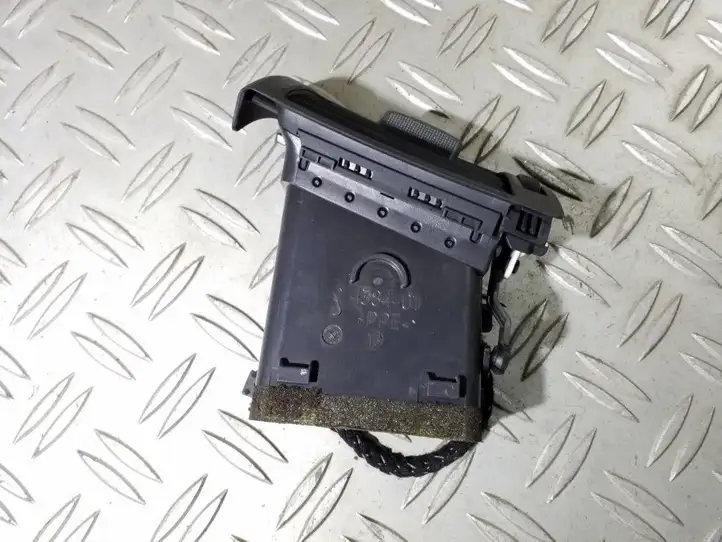 Audi A4 S4 B6 8E 8H (2000 - 2006) 8E0820902D Боковой воздушный дефлектор — фото 3
