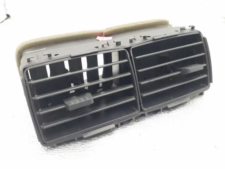 Ford Explorer (2005 - 2010) 6L2419C681A Центральный воздушный дефлектор — фото 2