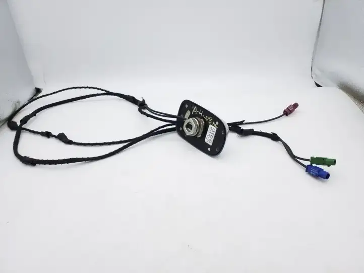 Audi A4 (2007 - 2011)  8K5035503C Антенна (антенна GPS)