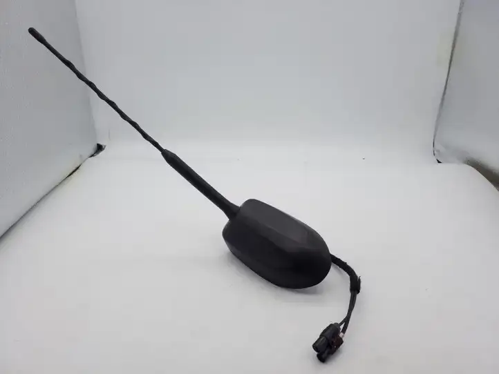Ford Focus (2011 - 2015) FM5T19G461AA GPS антенна — фото 1
