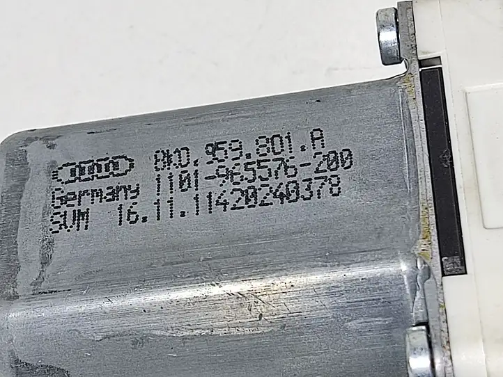Audi Q7 (2009 - 2015)  8K0959801A Механизм механического подъема окон задней двери