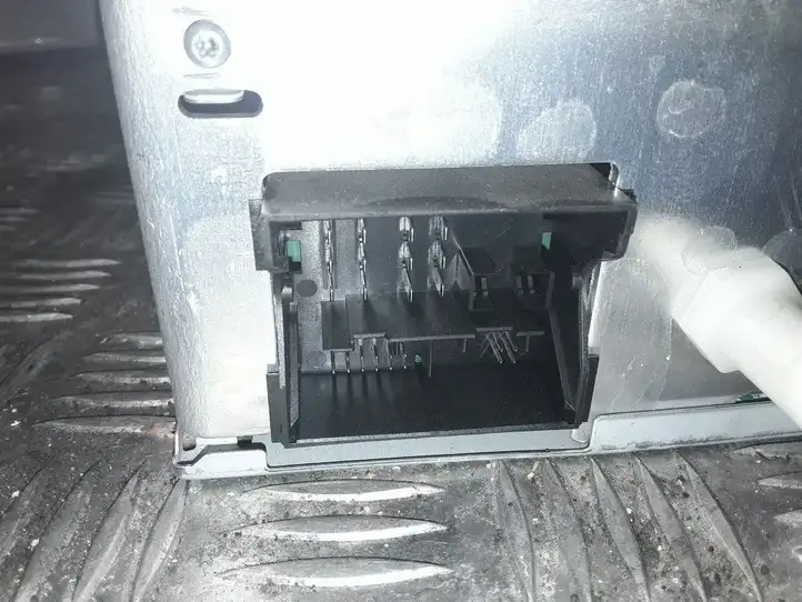 Ford Transit (2006 - 2013) 6C1T18C815AD Магнитола / мультимедийная система — фото 3