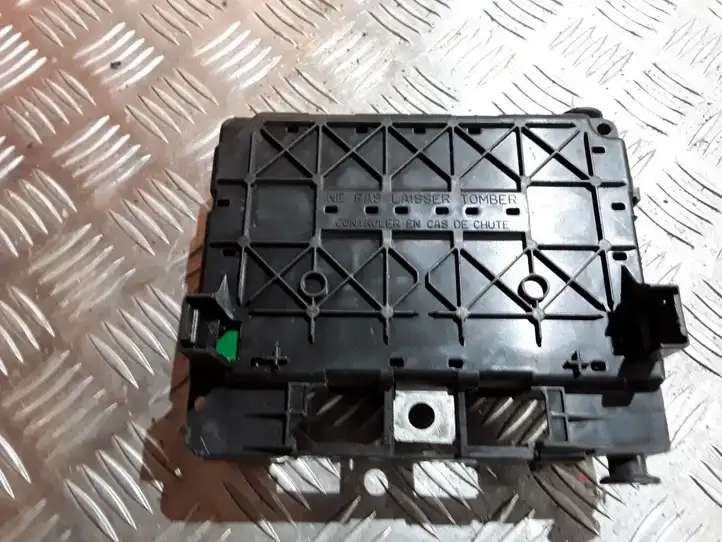 Citroen C3 (2002 - 2009)  BSMB2 Блок предохранителей