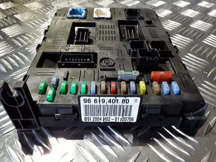 Citroen C4 (2004 - 2008) 9661940180 Модуль комфорта — фото 2