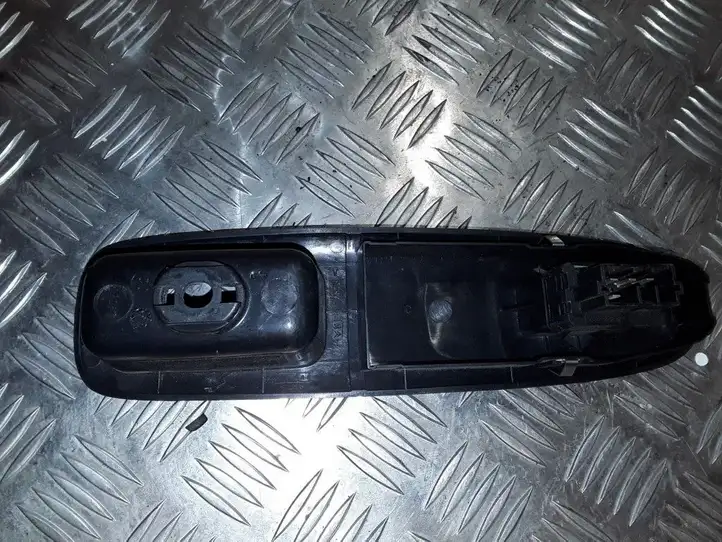 Peugeot 406 (1999 - 2006) Кнопка стеклоподъемников — фото 2