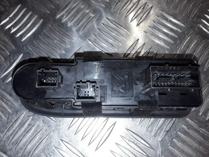 Peugeot 308 (2007 - 2013) 96644915XT Кнопка стеклоподъемников — фото 2