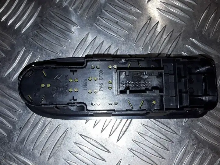 Peugeot 308 (2007 - 2013) 96565186XT Блок кнопок стеклоподъемников — фото 2