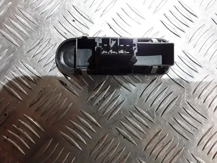 Peugeot 406 (1999 - 2006) Кнопка стеклоподъемников — фото 2