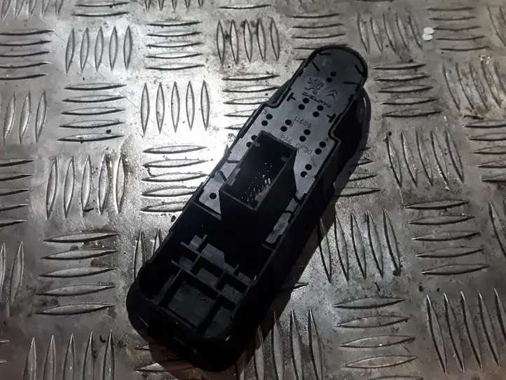 Peugeot 308 (2007 - 2013) 96565186 Блок кнопок стеклоподъемников — фото 2