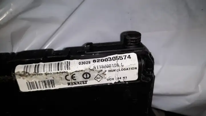 Renault Megane II (2002 - 2005) 8200305574 Модуль комфорта — фото 2