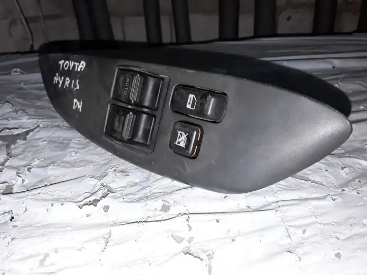 Toyota Yaris (2005 - 2009) 0115F49 Блок кнопок стеклоподъемников — фото 1