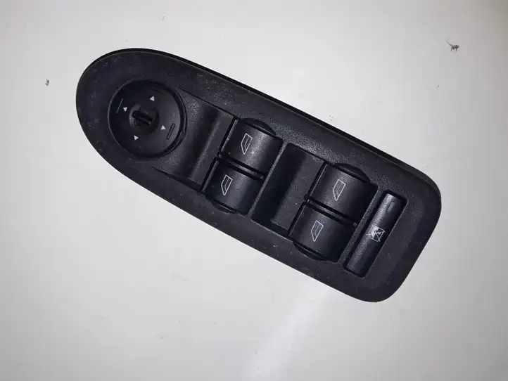 Ford Focus C-MAX (2003 - 2010) 7M5T14A132AB Кнопка стеклоподъемников — фото 1