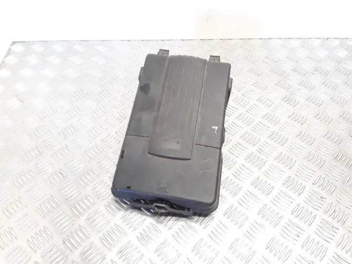 Volkswagen PASSAT B6 (2005 - 2010) 1K0915443C Крышка ящика аккумулятора — фото 1