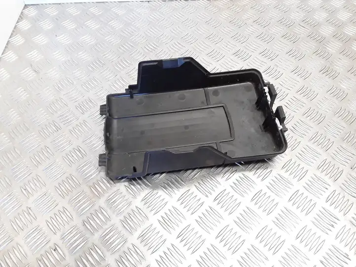 Volkswagen PASSAT B6 (2005 - 2010) 1K0915443C Крышка ящика аккумулятора — фото 2