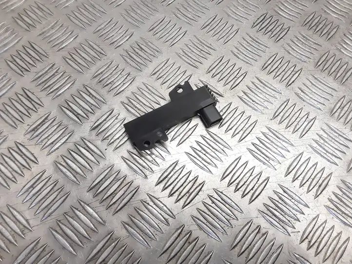 Ford Focus (2011 - 2015)  DS7T15K603AA Усилитель антенны