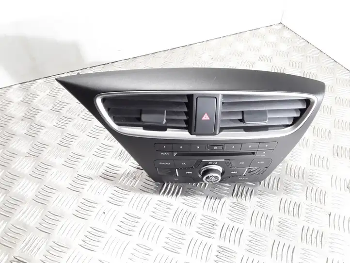 Honda Civic IX (2011 - 2017) MF715RG Магнитола / мультимедийная система — фото 2