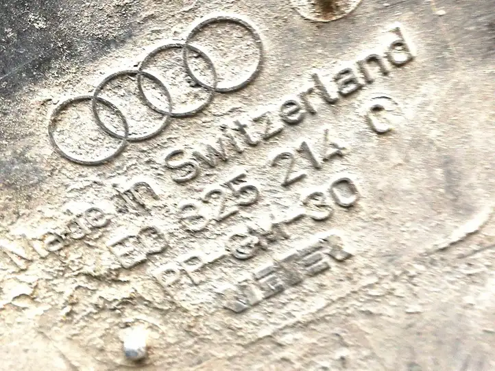 Audi A8 S8 D3 4E (2005 - 2007) 4E0825214C Защита топливного бака — фото 3