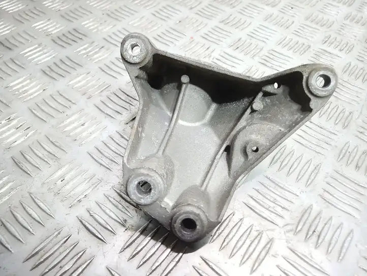 Audi A6 S6 C6 4F (2004 - 2008) 4F0399113B Кронштейн двигателя — фото 3
