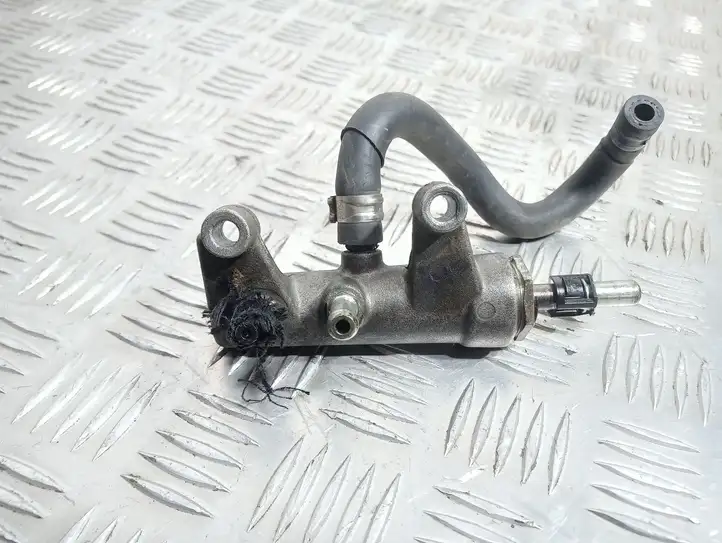 Opel Vectra C (2002 - 2005) 55183043 Регулятор давления топлива — фото 3