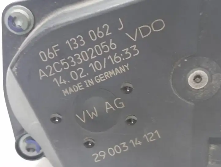 Audi A4 S4 B8 8K (2007 - 2011) 06F133062J Дроссельная заслонка — фото 4