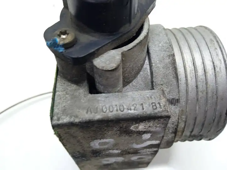 Volvo S40, V40 (2000 - 2004) AJ0010421 Дроссельная заслонка — фото 4