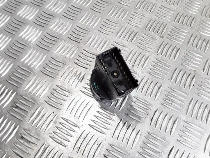 Skoda Fabia Mk2 (5J) (2007 - 2014) 1U0941531D Включатель фонарей — фото 2