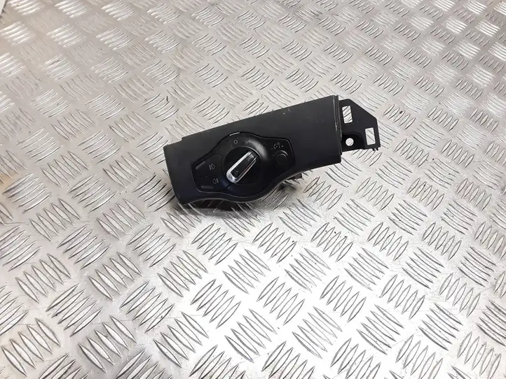 Audi A4 S4 B8 8K (2007 - 2011) 8K0941531F Включатель фонарей — фото 1