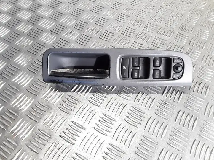 Volvo V50 (2004 - 2008) 30773427 Кнопка стеклоподъемников — фото 1