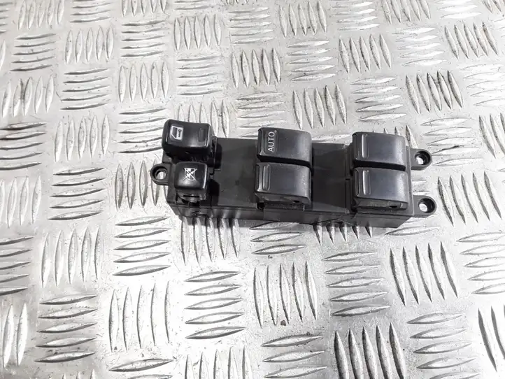 Nissan X-Trail T30 (2001 - 2007) 6616 Блок кнопок стеклоподъемников — фото 1