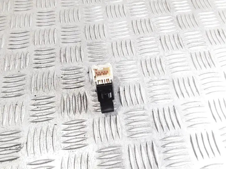 Nissan X-Trail T30 (2001 - 2007) Блок кнопок стеклоподъемников — фото 2