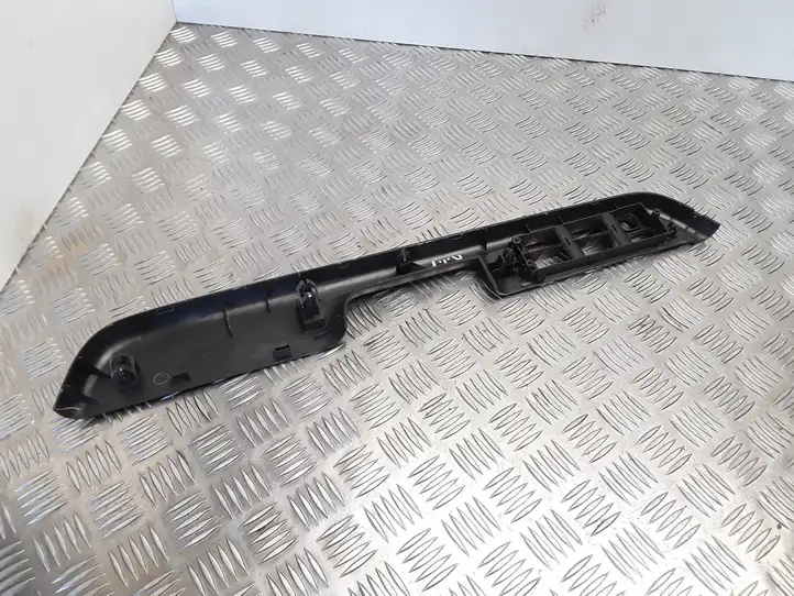 Nissan X-Trail T30 (2001 - 2007) 809498H700 Накладка кнопки стеклоподъемника — фото 2