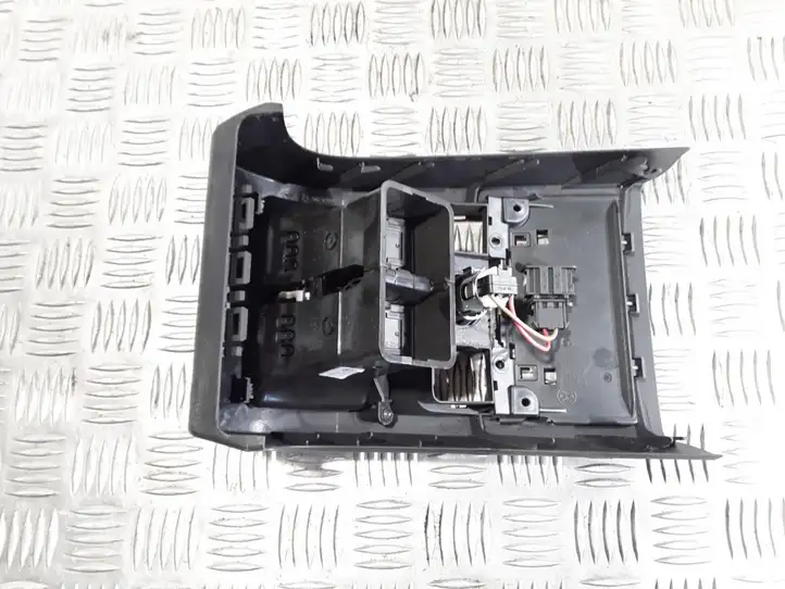 Volkswagen PASSAT B6 (2005 - 2010) 3C0864298BB Задний воздушный дефлектор — фото 2