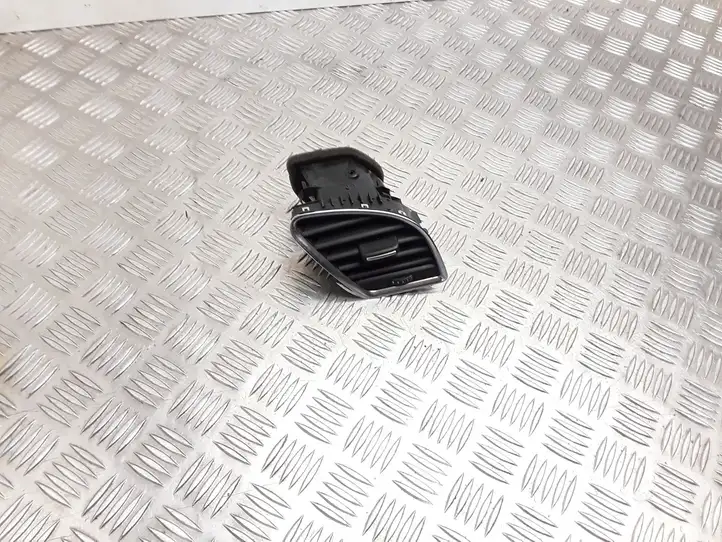 Audi A4 S4 B8 8K (2007 - 2011) 8T1820902B Боковой воздушный дефлектор — фото 1